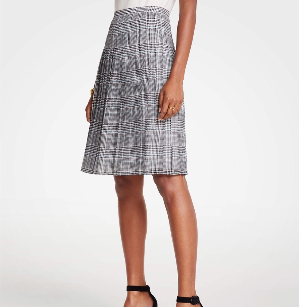 NWT ANN TAYLOR PLEATED SKIRT, ATLANTIC TEAL, 0